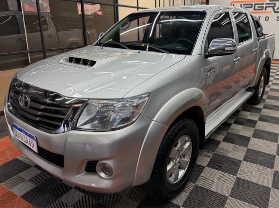 TOYOTA HILUX 3.0 SRV 4X4 CD 16V TURBO INTERCOOLER DIESEL 4P AUTOMÁTICO